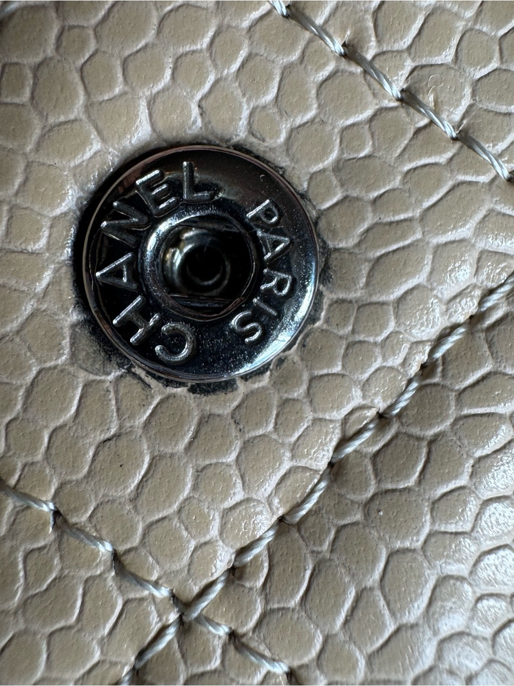 CHANEL Beige Quilted Caviar Leather Card Holder with Silver CC - Picture 12 of 15